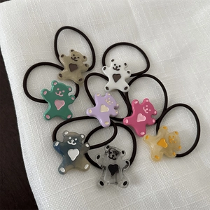Lot de 8 élastiques à cheveux colorés avec pendentifs ours en résine sur bandes élastiques