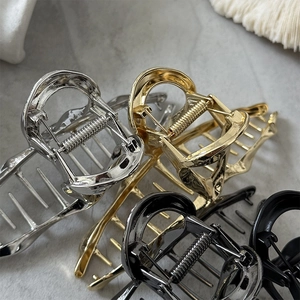 Grandes pinces à cheveux métalliques de 14 cm en or, argent, gris et noir élégant