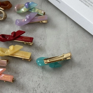Lot de barrettes à cheveux colorées en acétate avec pinces à bec de canard en métal doré