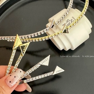 Fashion Metal Rhinestone Hair Clip Triangle Lucky Letter Gold Silver Headband Luxury Hair Accessories For Women