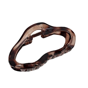 Irregular wave tortoiseshell resin claw clip with metal spring for hair styling