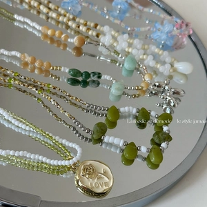 Collier de Perles Fait Main Perles en Résine Colorées Pendentif Cœur Fleur Design Doux Y2K Chaîne de Clavicule Bijoux Femme