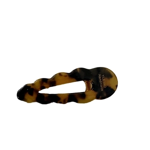 Elegant wavy water-drop acetate hair clip with tortoise shell pattern and handmade logo