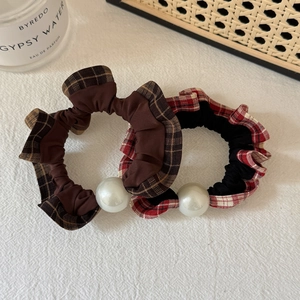 Retro plaid scrunchie set with pearls in brown and red for elegant hair styling