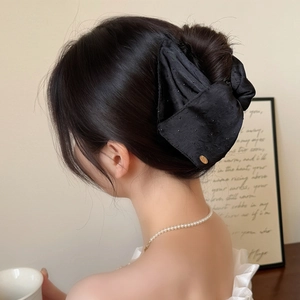 Pince Crabe Élégante de Style Français Grand Nœud en Tissu Noir pour Femmes Pince à Cheveux Papillon 3D en Satin Haut de Gamme