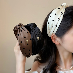 Vintage Gepunkt Geknoopt Brede Kant Haarrand Voor Dames Koreaanse Stijl Satijn Look Stof Haarband Met Metalen Decor