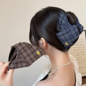 British Style Plaid Fabric Bow Hair Claw Clip For Women Elegant Golden Bear Ornament Shark Clip Sweet Hair Accessories