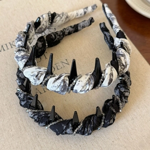 Set cerchietto punk vintage con borchie nere e rivestimento in tessuto con perline