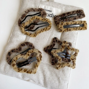 Plush leopard print hair clips set in various shapes for women's autumn winter styling