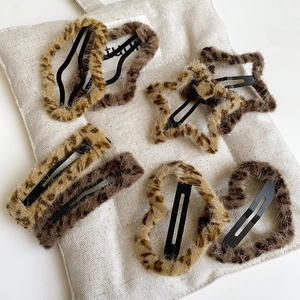 Vintage Leopard Print Plush Hair Clips Faux Fur BB Clips Geometric Star Heart Hairpins For Women Autumn Winter Styling Accessories