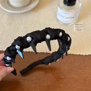 Elegant black satin pearl headband with non-slip teeth for high-cranial top hairstyle