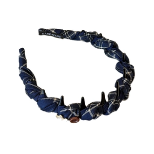 Serre-tête vintage en tissu écossais bleu marine avec dents antidérapantes et nœud torsadé