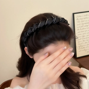 Serre-tête Torsadé en Satin Noir Élégant Avec Strass Style Princesse Dents Antidérapantes Bandeau Fait à la Main Accessoires de Cheveux Femme
