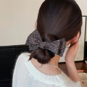 Chouchou à nœud pois et perles pour chignons, accessoire cheveux rétro chic marron élégant