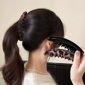 Elegant Large Banana Hair Clips For Women Non-Slip Resin Ponytail Holder Hair Claw Leopard Tortoise Shell Pattern Hair Accessories