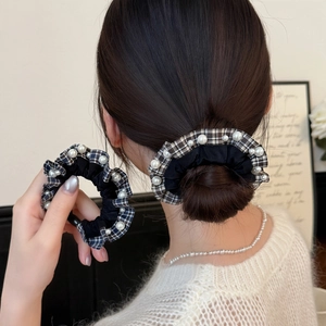 Vintage Plaid Checkered Scrunchie With Faux Artificial Pearls Elegant Pleated Hair Tie Ponytail Holder Hair Accessories For Women