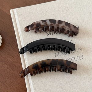 Set of 3 banana hair clips in black and tortoiseshell pattern for high ponytail hairstyles