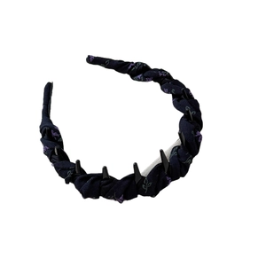 Braided fabric headband with floral print and inner non-slip hair comb teeth