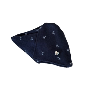 Floral print triangular hair claw clip in dark blue with a silver heart metal decoration