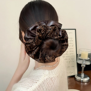 Retro Leopard Print Fabric Scrunchie For Women Large Elastic Hair Ring Vintage Hair Ties Autumn Hair Accessories Brown
