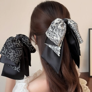 French Elegant Paisley Bow Hair Claw Clip Satin Draped Fabric Shark Clip For Women Vintage Light Luxury Hair Accessories