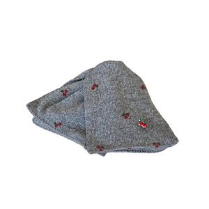 Pince à cheveux tricotée grise style français avec broderies cerises pour femme