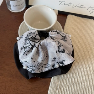 Eleganter Vintage-Haarclip mit Tintenblumenmuster, Schleife und Perlen für Damenfrisuren