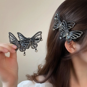 Elegant Hollow Butterfly Rhinestone Duckbill Hair Clip With Tassel Pendant Sweet Side Clip Fashion Hair Jewelry For Women