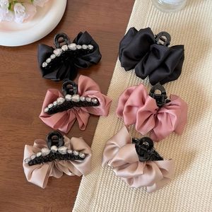 Pinces à cheveux françaises avec nœuds en satin et détails en strass en trois couleurs