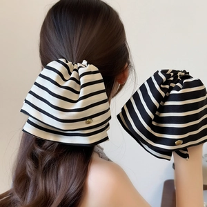 Korean Elegant Striped Fabric Bow Hair Claw Clip For Women Large Ponytail Holder Metal Label Fashion Hairclip