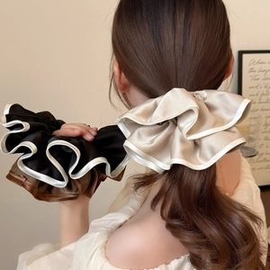 Chouchous Élégants en Satin Soyeux Style Français Grands Élastiques à Cheveux Plissés Bord Contrasté pour Femmes et Filles