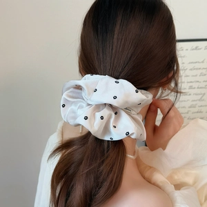 Elastico per capelli con stampa floreale crema e nero per acconciature eleganti
