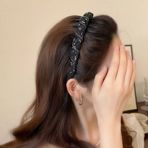 Elegant French tweed headband with non-slip teeth for volume, black with silver accents