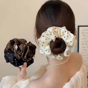 Chouchou Élégant en Satin Avec Imitation Künstliche Perle Motif à Pois Cœur Volant Élastique à Cheveux Pour Femmes Filles Queue De Cheval
