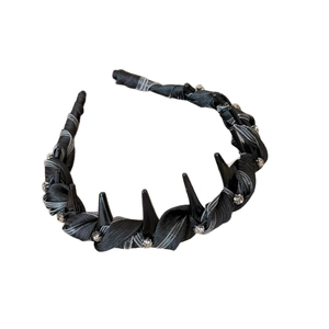 Cerchietto a onde stile punk minimalista in tessuto nero con strass brillanti e chic
