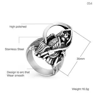 Anello gotico in acciaio inossidabile con teschio e falce, stile vintage lucido