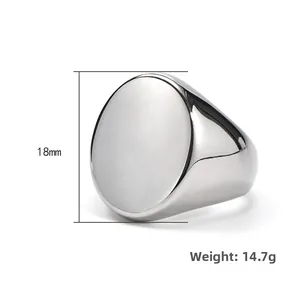 Makroansicht der massiven Titanstahl-Siegelrings mit 18mm flacher runder Oberseite und 14,7g