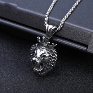 Pendentif tête de lion rétro avec couronne en acier inoxydable et chaîne box