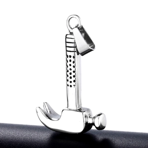 Creative stainless steel claw hammer pendant necklace with textured handle for men