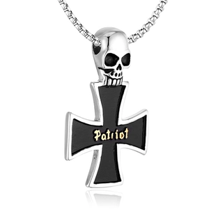 Herren Halskette mit Totenkopf und schwarzem Eisenkreuz mit Patriot Gold-Schriftzug
