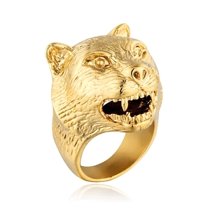 Polished gold leopard head ring in stainless steel with detailed roaring big cat design