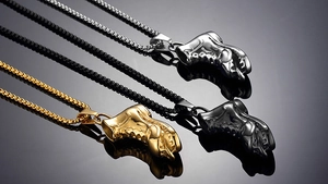 Pendentifs de bottes martin punk en or argent et noir avec chaînes à mailles carrées
