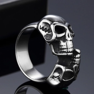 Gothic punk skull ring for men, vintage stainless steel biker jewelry in antique silver finish