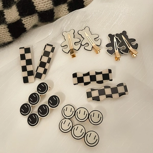Lot de barrettes à motif damier vagues ours et smiley avec clips canard en métal doré