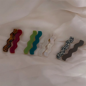 Lot de barrettes à cheveux ondulées en acétate aux couleurs marbrées variées