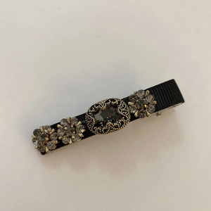 Vintage-Haarspange im Hofstil mit schwarzem Band und grauen Strasssteinen für Damen