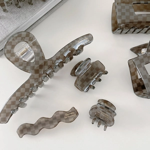 5-piece set of grey checkerboard acetate hair claws and clips in various sizes