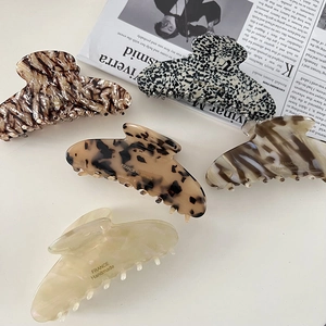 Large acetate shark hair clips set featuring marble and leopard patterns in French style