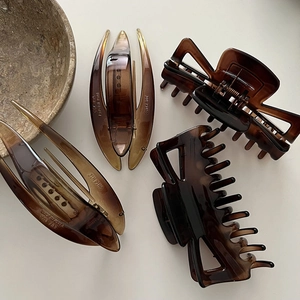 Grandes pinces à cheveux élégantes à motif léopard en résine écaille pour femme