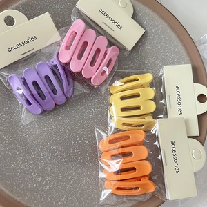 Lot de 4 barrettes à cheveux colorées en plastique mat pour le style et le maquillage
